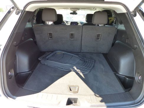 Used 2022 Chevrolet Blazer LT FWD image 46