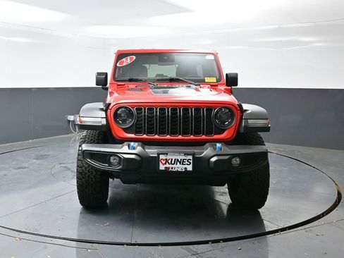 Used 2024 Jeep Wrangler Unlimited Rubicon 4xe image 6