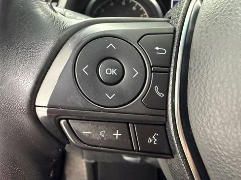 Used 2019 Toyota Camry SE FWD image 11
