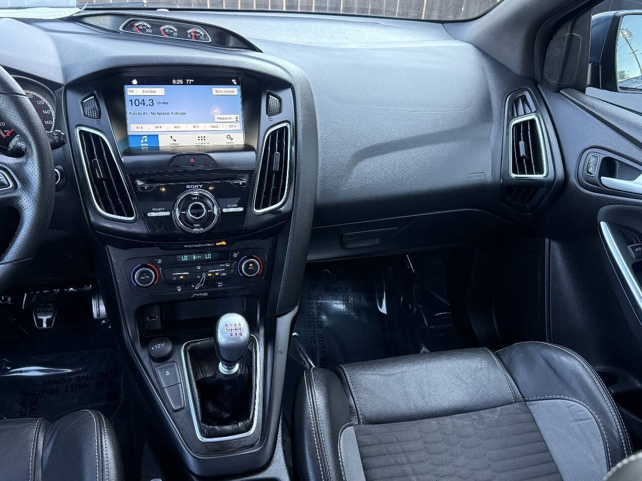 Used 2018 Ford Focus ST w/ Equipment Group 401A FWD image 10