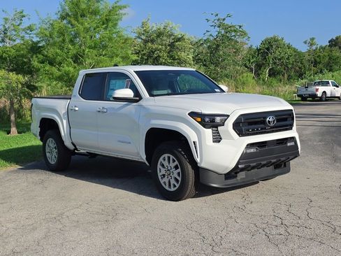 New 2026 Toyota Tacoma SR5 RWD image 3