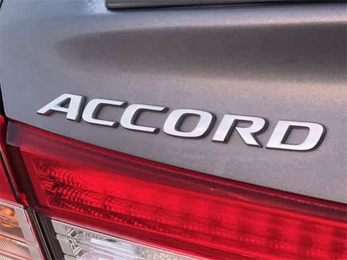 Used 2020 Honda Accord Sport image 8