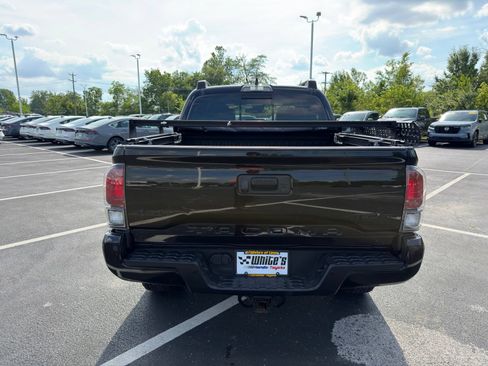 Used 2023 Toyota Tacoma TRD Pro AWD/4WD image 7