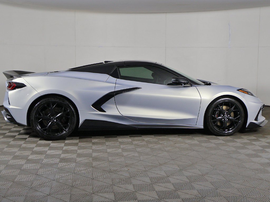 Used 2021 Chevrolet Corvette Stingray Premium Conv w/ Z51 Performance Package RWD image 24