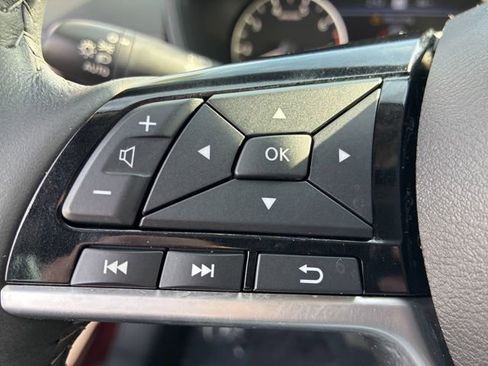 Used 2025 Nissan Altima 2.5 SL image 29