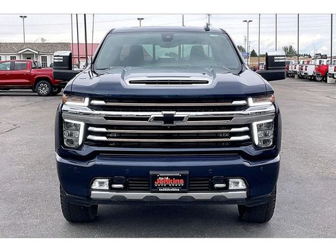 Used 2023 Chevrolet Silverado 3500 High Country w/ Z71 Off-Road Package AWD/4WD image 3