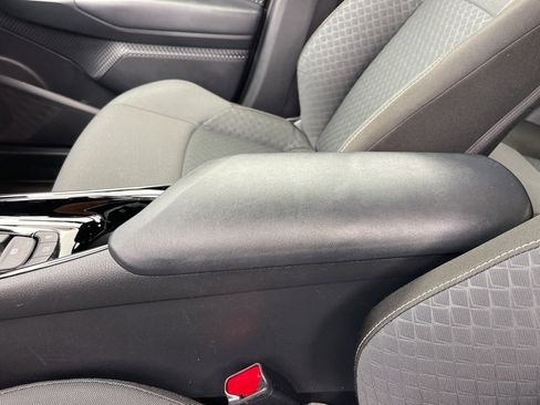 Used 2022 Toyota C-HR XLE image 13