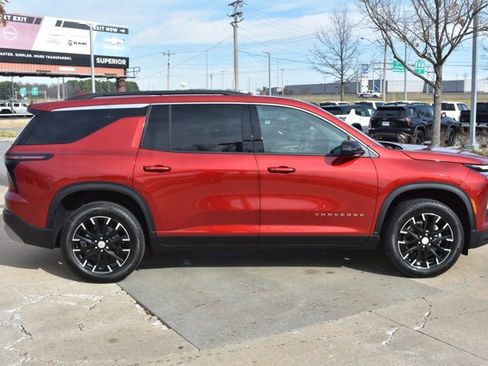 New 2026 Chevrolet Traverse LT w/ Sun and Wheel Package image 4
