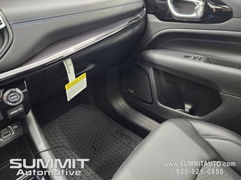 New 2026 Jeep Compass Latitude w/ Sun and Sound Group image 12