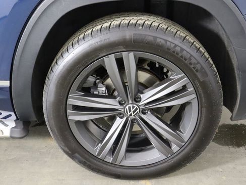 Used 2021 Volkswagen Atlas SE image 43