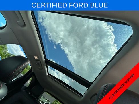 Certified 2022 Ford Escape SEL w/ SEL Stealth AWD Package image 17
