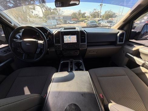 Used 2018 Ford F150 XLT w/ Equipment Group 302A Luxury image 12