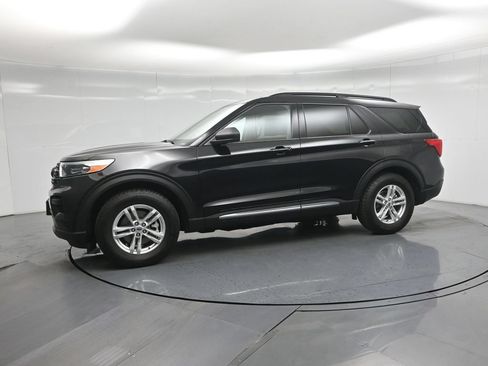 Certified 2022 Ford Explorer XLT RWD image 27