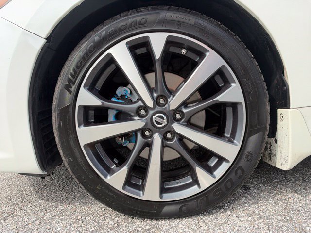 Used 2018 Nissan Altima 2.5 SR FWD image 10