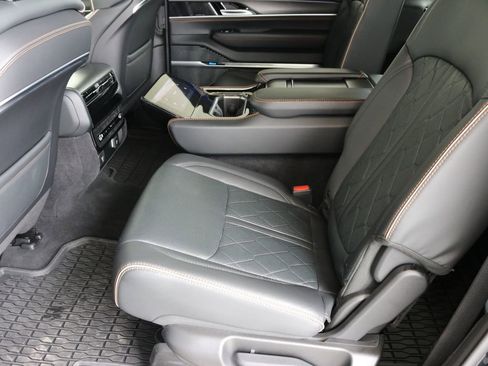 Used 2024 Jeep Grand Wagoneer L Series III w/ Quick Order Packagew 28T AWD/4WD image 28