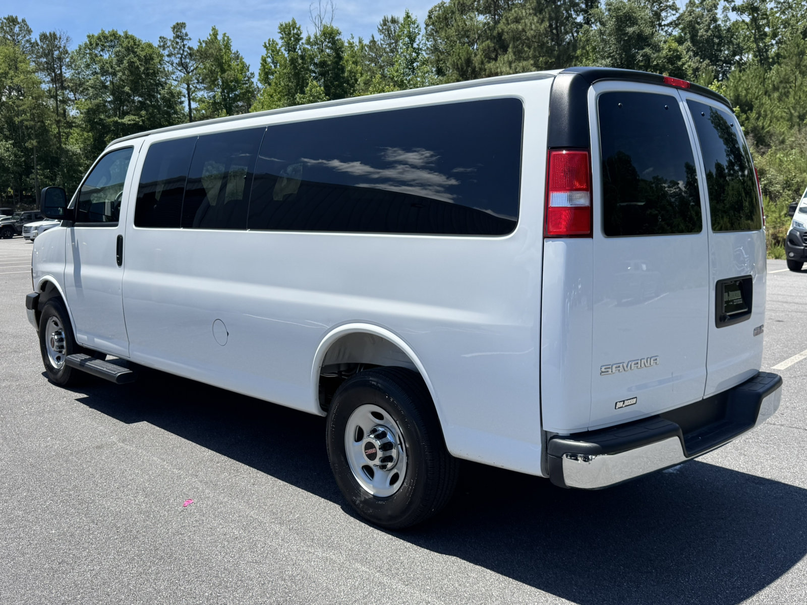 Used 2025 GMC Savana 3500 LT w/ LT Preferred Equipment Group RWD image 7