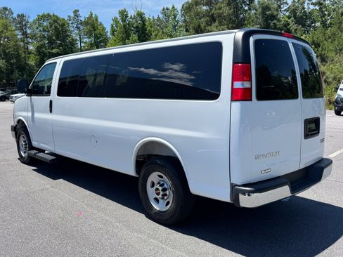 Used 2025 GMC Savana 3500 LT w/ LT Preferred Equipment Group RWD image 7