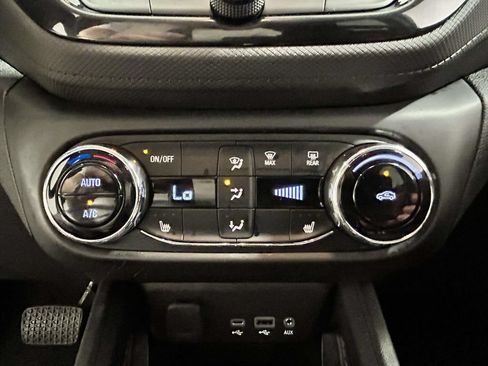 Used 2023 Chevrolet TrailBlazer LT w/ Convenience Package FWD image 19