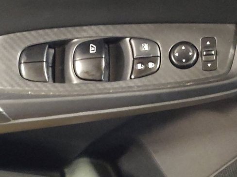 Used 2022 Nissan Sentra SV FWD image 27
