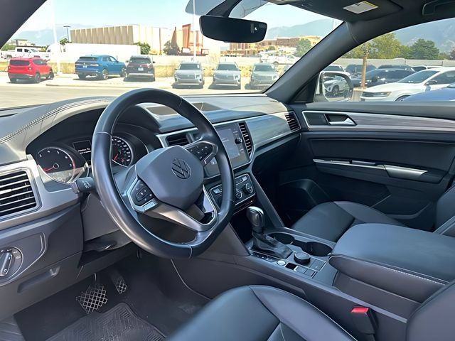 Used 2020 Volkswagen Atlas Cross Sport SE w/ Towing Package AWD/4WD image 21