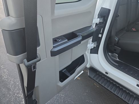 Used 2018 Ford F150 XL w/ Equipment Group 101A Mid image 36