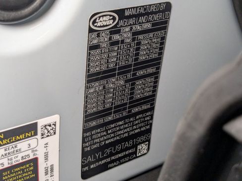 New 2026 Land Rover Range Rover Velar Dynamic SE image 19