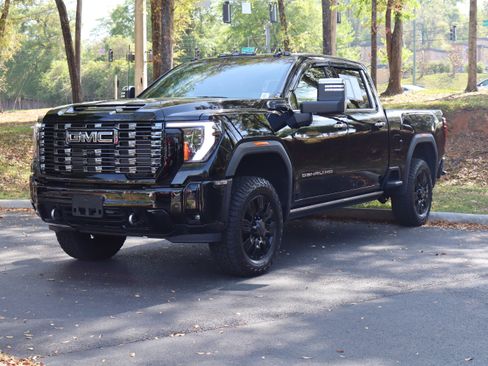 Used 2025 GMC Sierra 2500 Denali Ultimate image 5