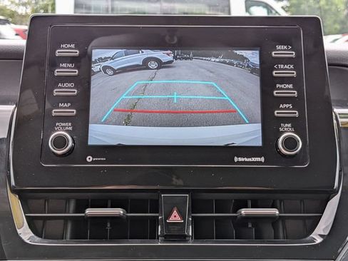 Used 2021 Toyota Camry LE FWD image 12