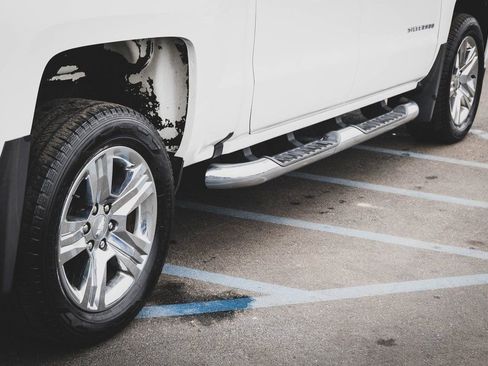 Used 2018 Chevrolet Silverado 1500 Custom w/ Custom Value Package image 26