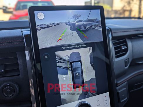 Used 2023 Ford Expedition Max Limited image 24