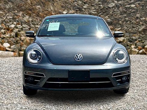 Used 2019 Volkswagen Beetle 2.0T SE image 3