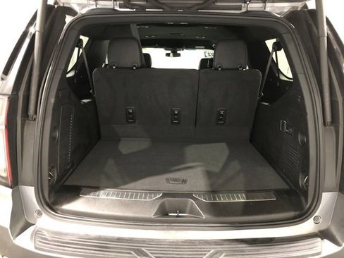 Certified 2022 Chevrolet Suburban RST w/ Sport Performance Package image 9