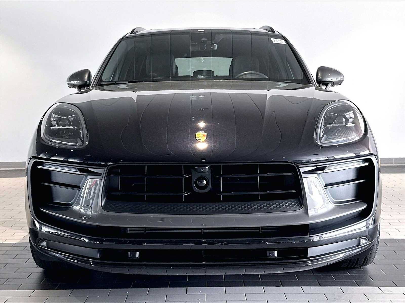Used 2026 Porsche Macan Turbo AWD/4WD image 14