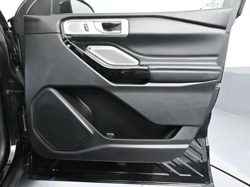 Used 2021 Ford Explorer Platinum w/ Equipment Group 601A image 48