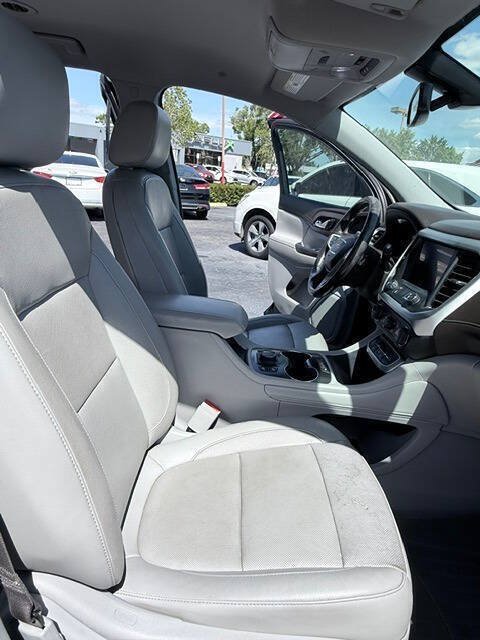 Used 2020 GMC Acadia SLT FWD image 15