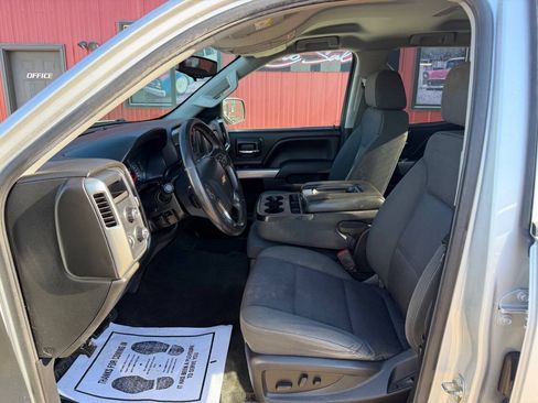 Used 2018 Chevrolet Silverado 1500 LT w/ All Star Edition AWD/4WD image 9