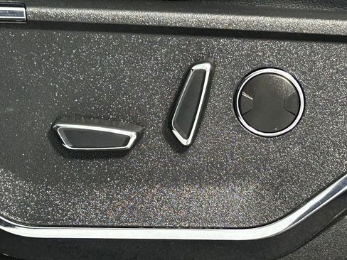 Used 2022 Ford F150 Lariat w/ Equipment Group 502A High AWD/4WD image 35