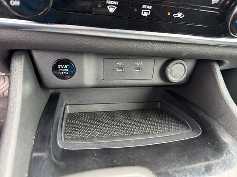 Used 2024 Nissan Rogue S image 16