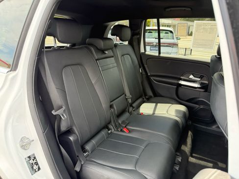 Used 2023 Mercedes-Benz GLB 250 4MATIC image 12