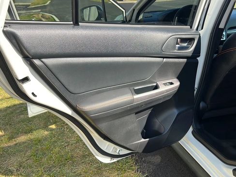 Used 2017 Subaru Crosstrek 2.0i Limited image 12