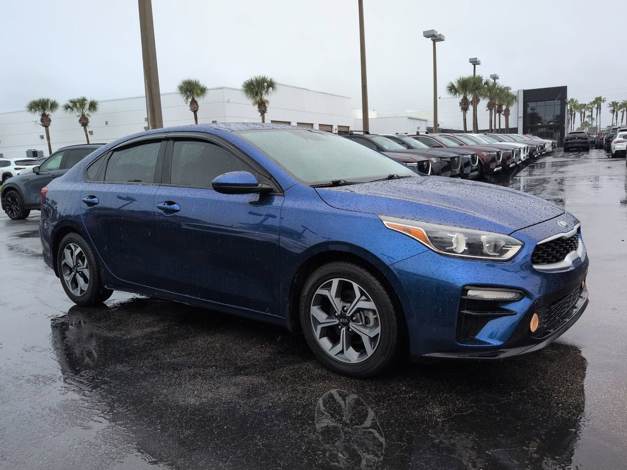 Used 2019 Kia Forte LXS FWD image 2