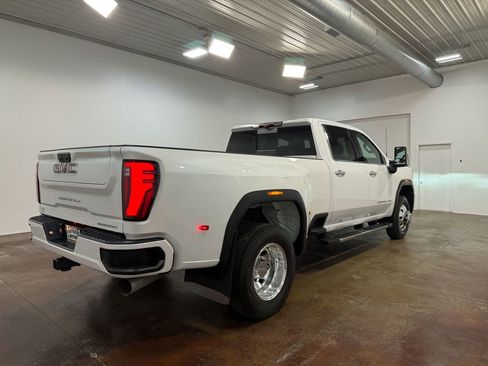 Used 2024 GMC Sierra 3500 Denali w/ Denali Reserve Package image 35