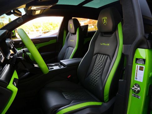 Used 2023 Lamborghini Urus S image 19