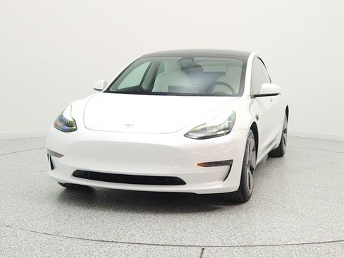 Used 2021 Tesla Model 3 Standard Range Plus RWD image 2