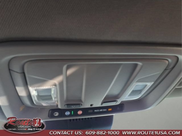 Used 2022 Chevrolet Silverado 1500 LT AWD/4WD image 33