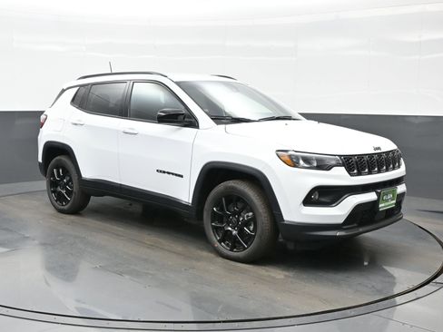 New 2026 Jeep Compass Latitude AWD/4WD image 11