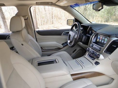 Used 2020 GMC Yukon Denali w/ Denali Ultimate Package image 49