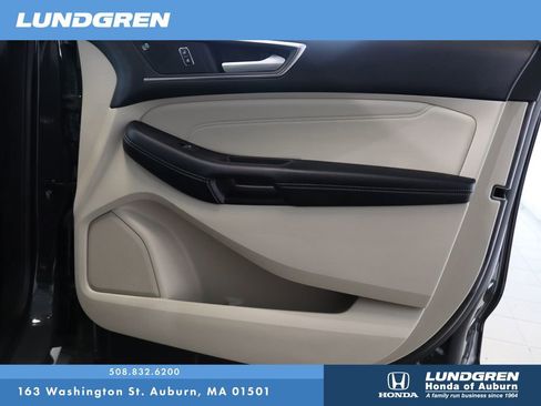 Used 2021 Ford Edge Titanium image 15