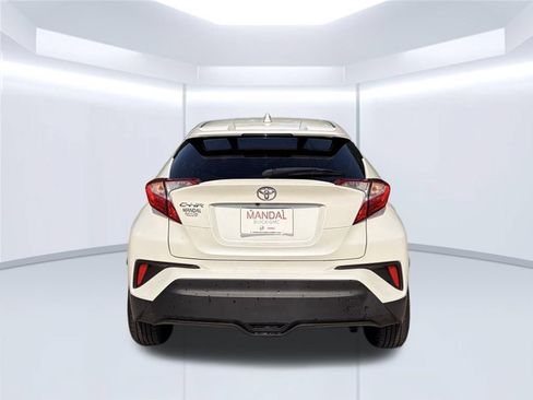 Used 2020 Toyota C-HR LE FWD image 4