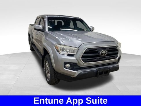 Used 2019 Toyota Tacoma SR5 AWD/4WD image 6